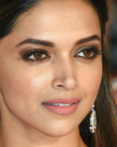 az nude bollywood|DEEPIKA PADUKONE Nude .